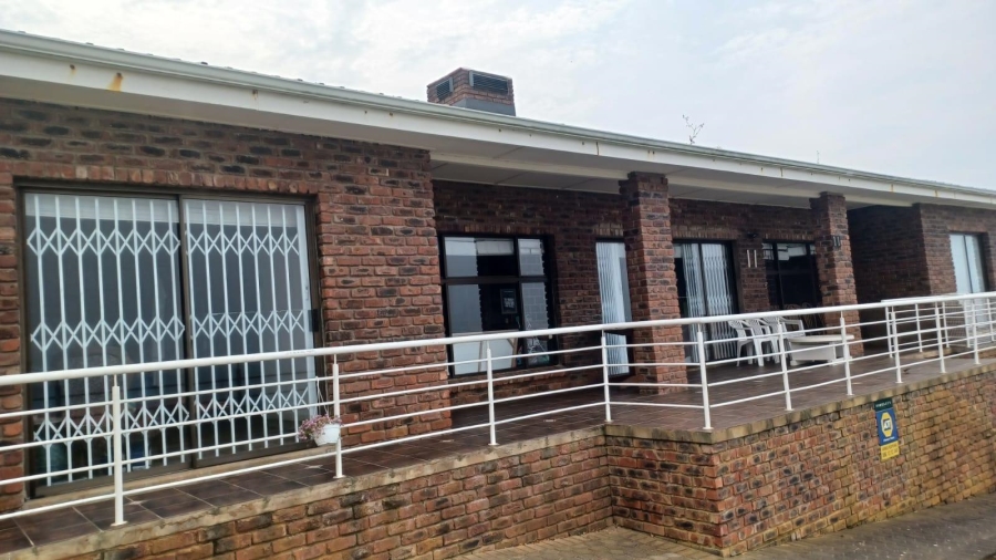 5 Bedroom Property for Sale in Dana Bay Western Cape